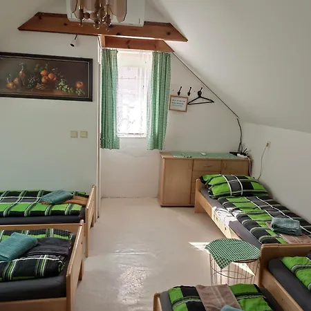 Sklípek Pod Vinohrady - Rychlá Wifi * Mutěnice